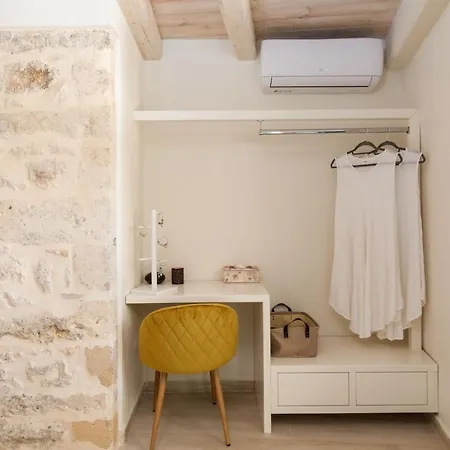 Cozy Secret With Jetted Tub Holiday home