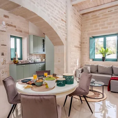 Cozy Secret With Jetted Tub * Prines (Rethymno)
