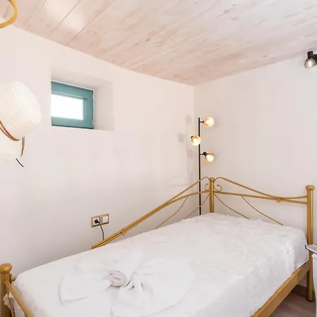 Cozy Secret With Jetted Tub * Prines (Rethymno)