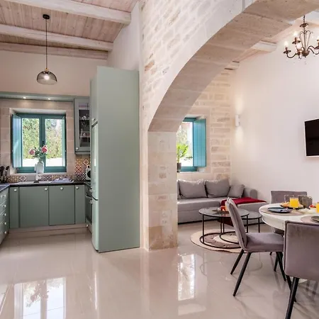 Holiday home Cozy Secret With Jetted Tub *